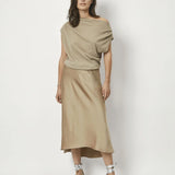 Dante6 - Soroko off-shoulder dry sand